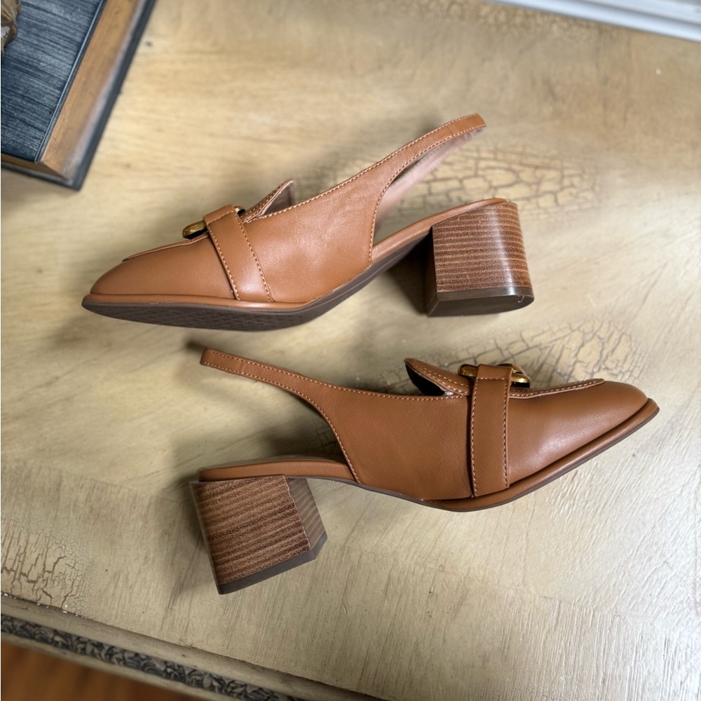 AEROSOLES Women's Brown Loafers with Gold Chain Detail - Picture 11 of 13